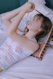 女裸全身无奶罩内裤内衣内裤